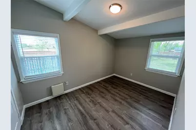 718 E Daugherty Drive, Garland, TX 75041 - Photo 9