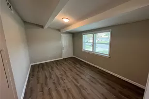 718 E Daugherty Dr, Garland, TX 75041 - Photo 5