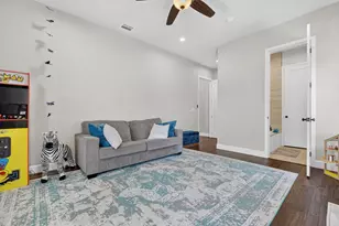 608 S Dooley St, Grapevine, TX 76051 - Photo 21