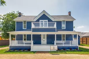 608 S Dooley St, Grapevine, TX 76051 - Photo 1