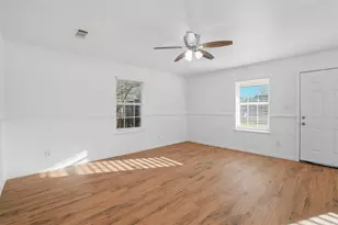 510 S 1st St, Sherman, TX 75090 - Photo 9