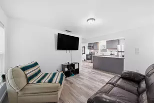 104 N Givins St, Hillsboro, TX 76645 - Photo 5