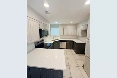 5720 Sterling Green Trail, Arlington, TX 76017 - Photo 5