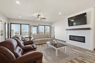 116 Valley Ridge Ct, Runaway Bay, TX 76426 - Photo 9