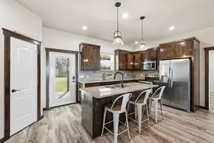 116 Valley Ridge Ct, Runaway Bay, TX 76426 - Photo 11