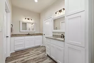 116 Valley Ridge Ct, Runaway Bay, TX 76426 - Photo 17