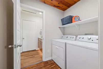 513 Ogden Avenue, Cockrell Hill, TX 75211 - Photo 17