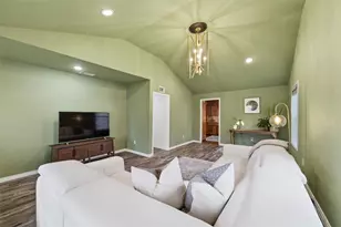 513 Ogden Ave, Cockrell Hill, TX 75211 - Photo 5