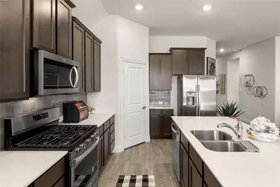 11017 Los Alamos Drive, Aubrey, TX 76227 - Photo 5