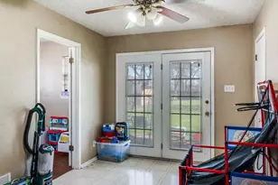 521 N Columbia St, Stephenville, TX 76401 - Photo 11