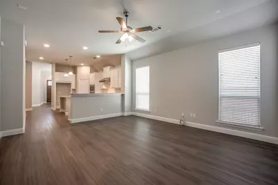 101 Knight Of Realm Boulevard, Lewisville, TX 75056 - Photo 7