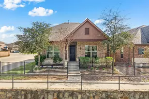 900 Adam Wy, Euless, TX 76040 - Photo 1