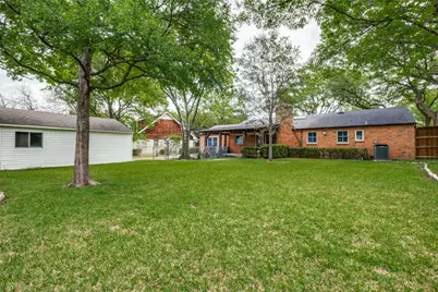 10417 Hedgeway Drive, Dallas, TX 75229 - Photo 25