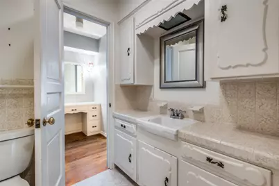 10417 Hedgeway Drive, Dallas, TX 75229 - Photo 19