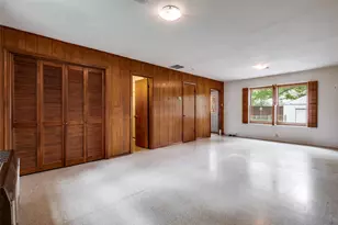 10417 Hedgeway Dr, Dallas, TX 75229 - Photo 11