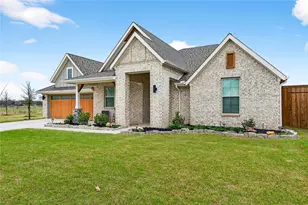 215 Frio Dr, Waxahachie, TX 75165 - Photo 3