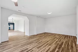 410 S Spears St, Alvarado, TX 76009 - Photo 9