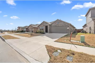 709 Mount Vista Lane, Fort Worth, TX 76131 - Photo 3