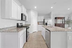 709 Mount Vis Ln, Fort Worth, TX 76131 - Photo 5