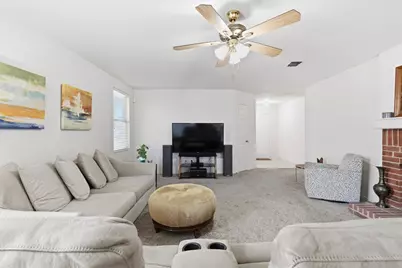 2405 Spruce Court, Little Elm, TX 75068 - Photo 7