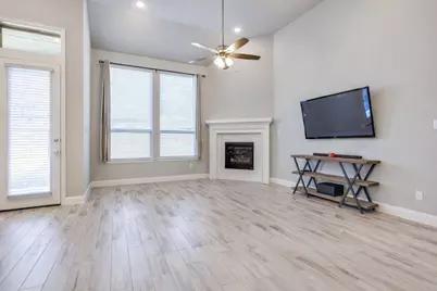 905 Lady Bird Drive, McKinney, TX 75071 - Photo 13