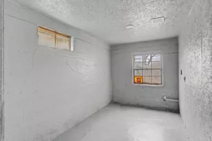 1411 W Gandy St, Denison, TX 75020 - Photo 9