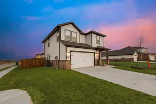 1440 Twin Frks Dr, Saginaw, TX 76131 - Photo 3