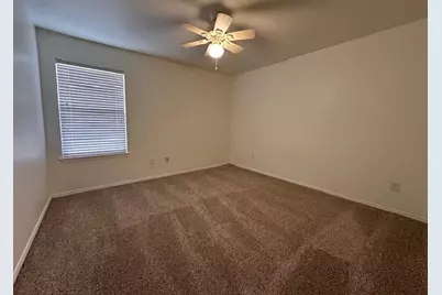 433 Emerald Creek Drive, Fort Worth, TX 76131 - Photo 9