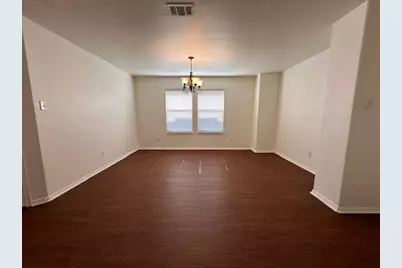 433 Emerald Creek Drive, Fort Worth, TX 76131 - Photo 5