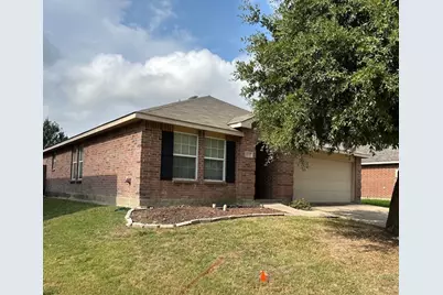 433 Emerald Creek Drive, Fort Worth, TX 76131 - Photo 1