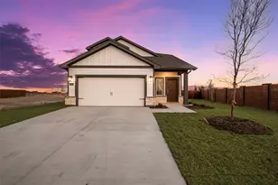 1452 Twin Frks Dr, Saginaw, TX 76131 - Photo 3