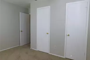 1705 White Oak Ct, Denton, TX 76209 - Photo 9