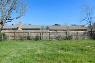 1705 White Oak Ct, Denton, TX 76209 - Photo 17