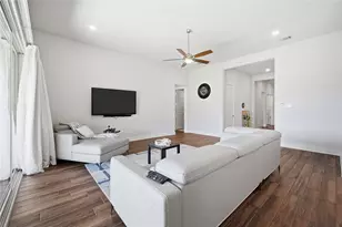 130 Laverna Ln, Hickory Creek, TX 75065 - Photo 7