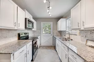 2002 Rose Hill Rd, Carrollton, TX 75007 - Photo 13