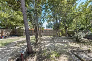2002 Rose Hill Rd, Carrollton, TX 75007 - Photo 29