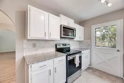 2002 Rose Hill Road, Carrollton, TX 75007 - Photo 15