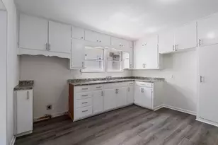 1529 E King St, Sherman, TX 75090 - Photo 3