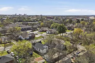 904 N Woods St, Sherman, TX 75092 - Photo 35