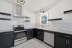 904 N Woods St, Sherman, TX 75092 - Photo 15