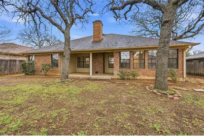 1916 Canterbury Circle, Fort Worth, TX 76112 - Photo 27