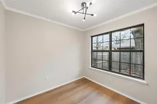 1916 Canterbury Cir, Fort Worth, TX 76112 - Photo 11