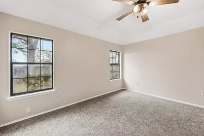 1916 Canterbury Circle, Fort Worth, TX 76112 - Photo 13