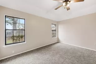 1916 Canterbury Cir, Fort Worth, TX 76112 - Photo 13