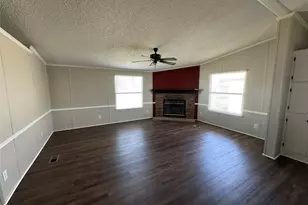 831 Holiday Dr, Ponder, TX 76259 - Photo 15