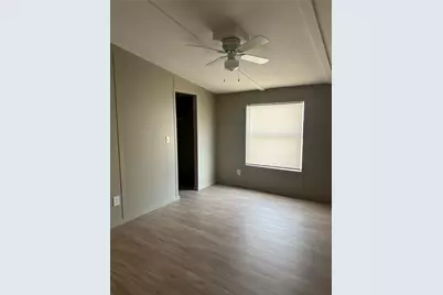 1109 Market Street, Tye, TX 79563 - Photo 17