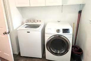 4145 Astoria St, Irving, TX 75062 - Photo 9