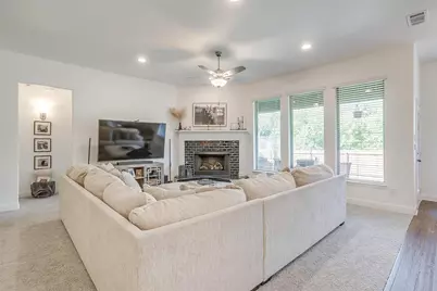 517 Ramon Street, Burleson, TX 76028 - Photo 5