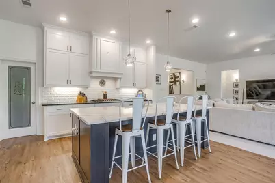 517 Ramon Street, Burleson, TX 76028 - Photo 9