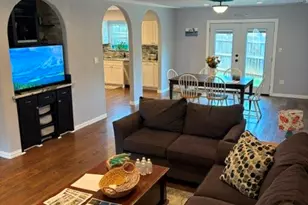 419 Sky Harbour Ct, Granbury, TX 76049 - Photo 3